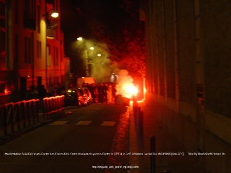 Heurts !!!!! Mouvement étudiant et Lyceens Dans La Nuit Du 11 04 2006 3